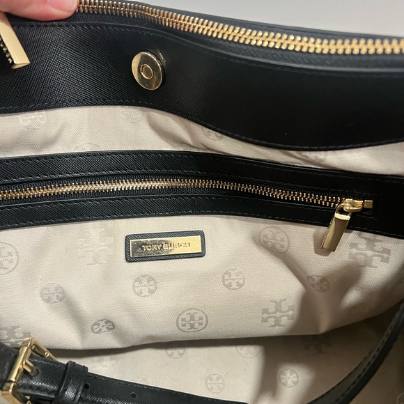 Tory Burch - Robinson Double Zip Tote - Picture 8 of 9